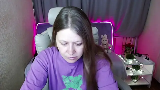 alekasamui online show from February 21, 1:33 am