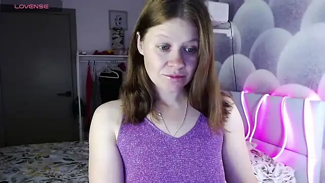 alekasamui online show from September 25, 9:29 pm