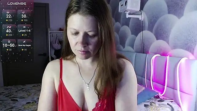 alekasamui online show from October 4, 7:50 am