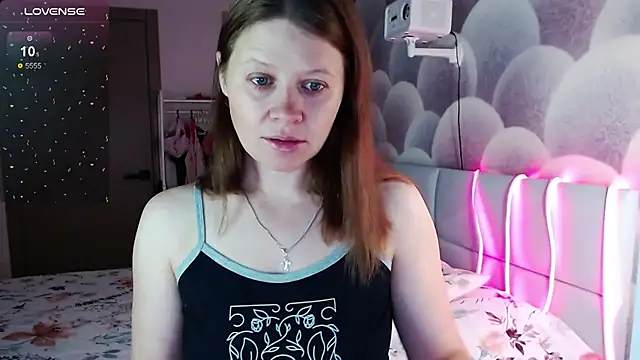 alekasamui online show from October 18, 10:54 pm