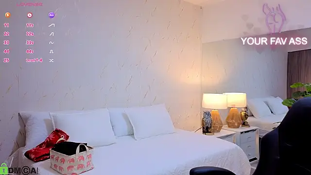 ava blue online show from October 7, 8:06 pm