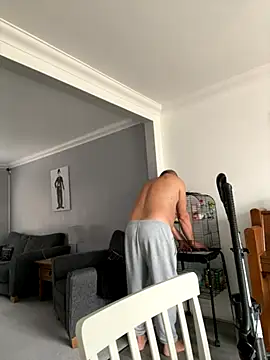 Garry831 online show from October 13, 1:00 pm