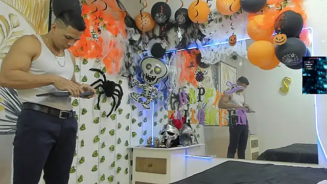 ChoreyTaiylor online show from October 25, 2:13 pm