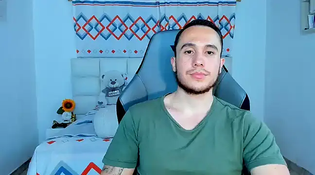 juan  jimenez online show from December 17, 12:23 am