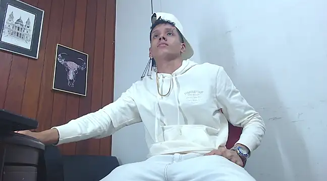 Snapshot of GaboReyes chatting on January 23, 8:35 pm GaboReyes online show from January 23, 8:35 pm