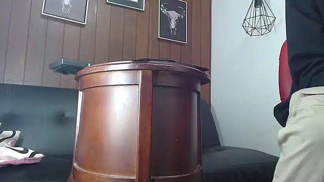 Snapshot of GaboReyes chatting on February 6, 3:59 am GaboReyes online show from February 6, 3:59 am