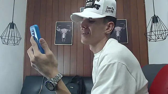 Snapshot of GaboReyes chatting on March 3, 4:36 am GaboReyes online show from March 3, 4:36 am