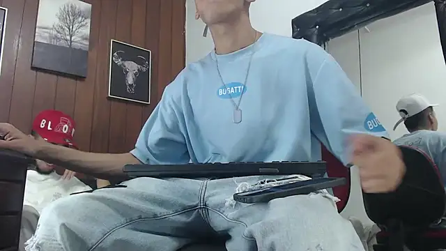 Snapshot of GaboReyes chatting on September 25, 1:53 am GaboReyes online show from September 25, 1:53 am