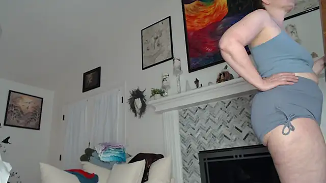 AuroraWillows online show from November 24, 12:27 pm