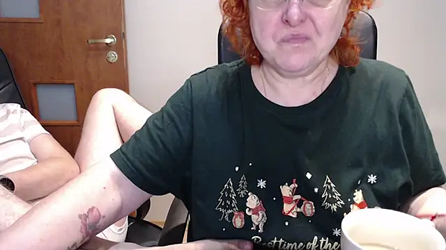 JoannaAndNeighbour online show from December 27, 2:12 pm