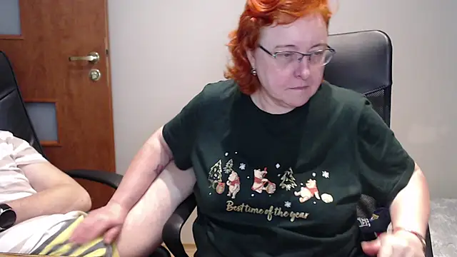 JoannaAndNeighbour online show from December 29, 11:40 am