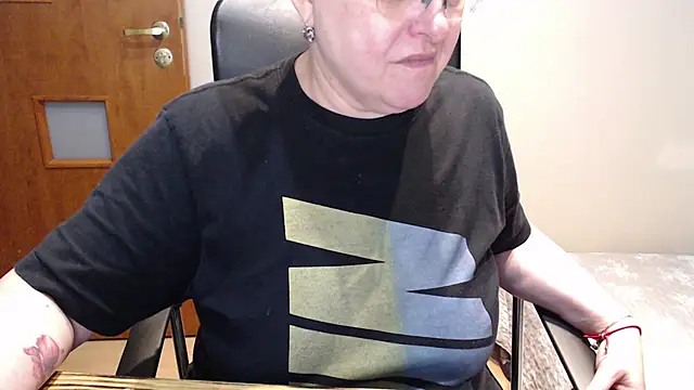 JoannaAndNeighbour online show from January 16, 11:15 am