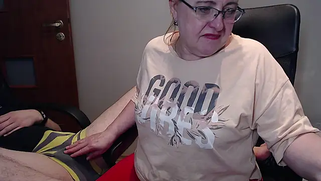 JoannaAndNeighbour online show from January 23, 8:13 pm