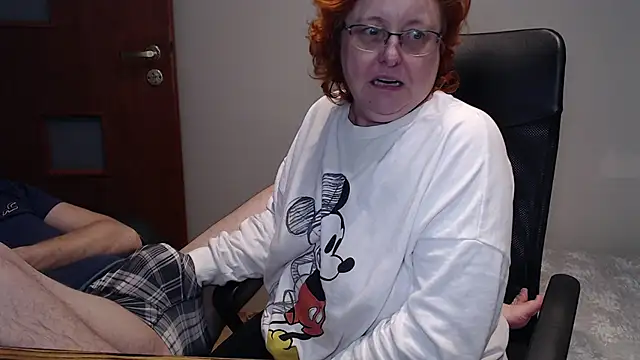 JoannaAndNeighbour online show from February 6, 5:30 pm