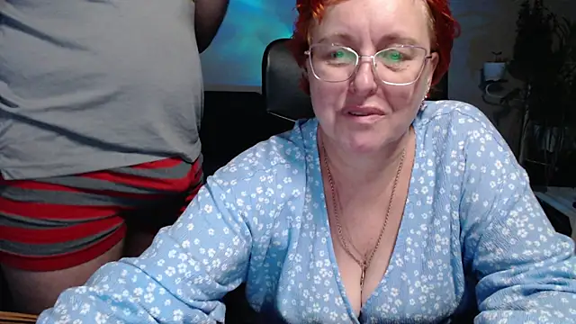 JoannaAndNeighbour online show from November 15, 9:17 am