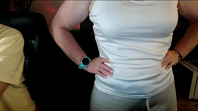 JoannaAndNeighbour online show from November 30, 1:15 pm