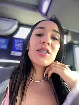 Snapshot of __IRIS__ chatting on December 27, 3:59 pm IRIS online show from December 27, 3:59 pm