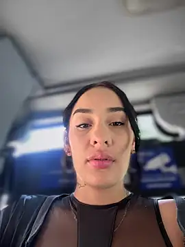 Snapshot of __IRIS__ chatting on January 8, 4:11 pm IRIS online show from January 8, 4:11 pm