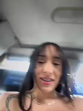 Snapshot of __IRIS__ chatting on January 14, 4:08 pm IRIS online show from January 14, 4:08 pm