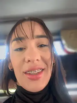 Snapshot of __IRIS__ chatting on January 25, 3:30 pm IRIS online show from January 25, 3:30 pm