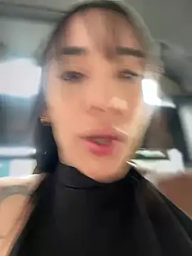 Snapshot of __IRIS__ chatting on January 25, 8:31 pm IRIS online show from January 25, 8:31 pm