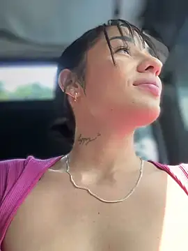 Snapshot of __IRIS__ chatting on January 28, 6:49 pm IRIS online show from January 28, 6:49 pm