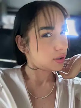 Snapshot of __IRIS__ chatting on January 30, 4:24 pm IRIS online show from January 30, 4:24 pm