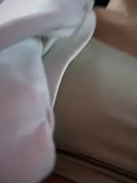 Snapshot of __IRIS__ chatting on February 11, 6:33 pm IRIS online show from February 11, 6:33 pm