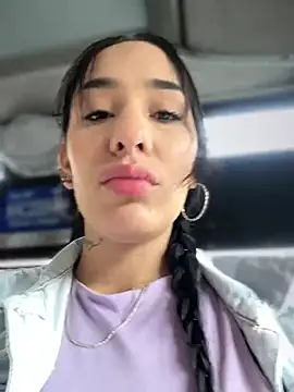 Snapshot of __IRIS__ chatting on February 15, 4:01 pm IRIS online show from February 15, 4:01 pm