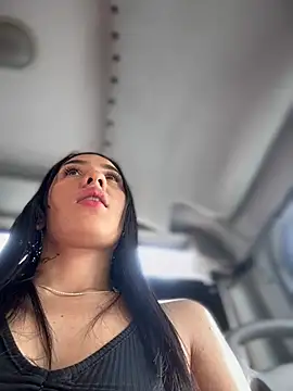 Snapshot of __IRIS__ chatting on February 20, 4:14 pm IRIS online show from February 20, 4:14 pm