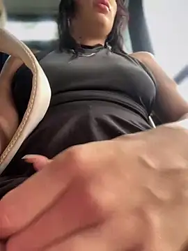 Snapshot of __IRIS__ chatting on March 8, 2:51 pm IRIS online show from March 8, 2:51 pm