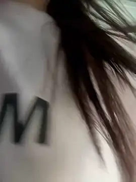 Snapshot of __IRIS__ chatting on March 21, 5:34 pm IRIS online show from March 21, 5:34 pm