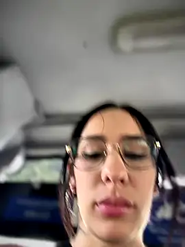 Snapshot of __IRIS__ chatting on September 29, 7:51 pm IRIS online show from September 29, 7:51 pm