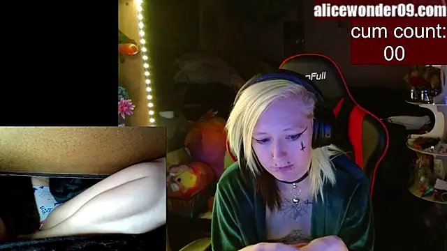 alicewonder09 online show from February 3, 4:46 am