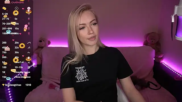 AmandaFiree online show from January 18, 4:42 pm