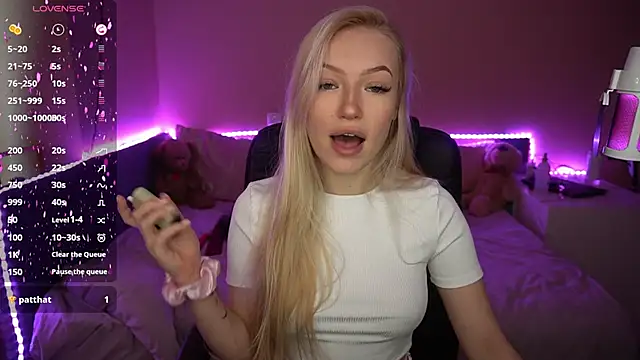 AmandaFiree online show from February 24, 7:33 am