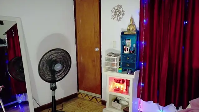 hottplay online show from January 30, 3:40 pm