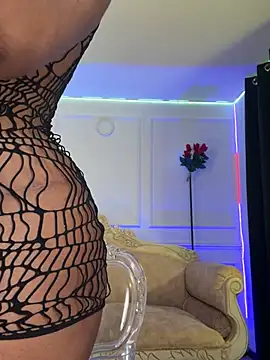 Snapshot of shannol_ryan chatting on March 13, 4:27 am shannol ryan online show from March 13, 4:27 am