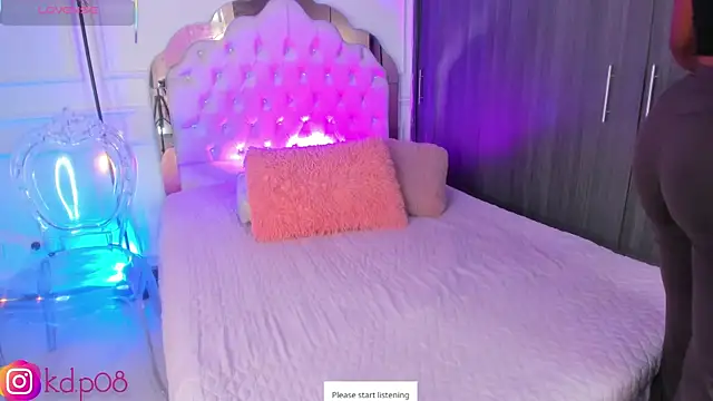 Snapshot of shannol_ryan chatting on September 9, 1:16 am shannol ryan online show from September 9, 1:16 am