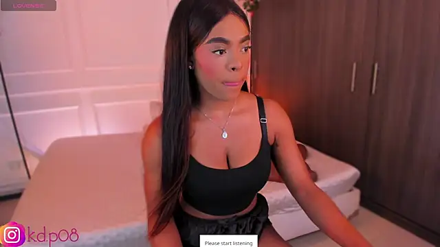 Snapshot of shannol_ryan chatting on October 22, 12:55 am shannol ryan online show from October 22, 12:55 am