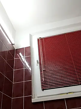 Snapshot of Viola_sweet_honey chatting on November 4, 8:30 pm Viola sweet honey online show from November 4, 8:30 pm