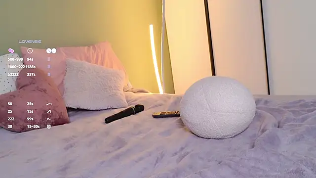 Rinas secret online show from March 8, 9:06 am