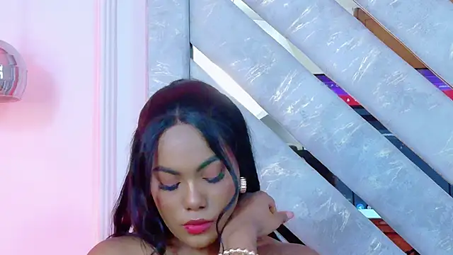 Sara Boom online show from December 3, 2:48 pm