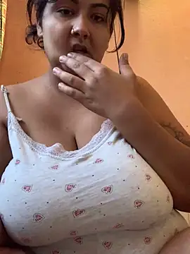 Madsion23 online show from December 8, 2:52 pm