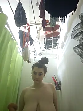 Snowbunnycake 131 online show from October 16, 8:04 am