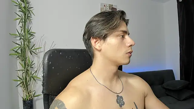 Giordano Russo online show from December 25, 1:10 am