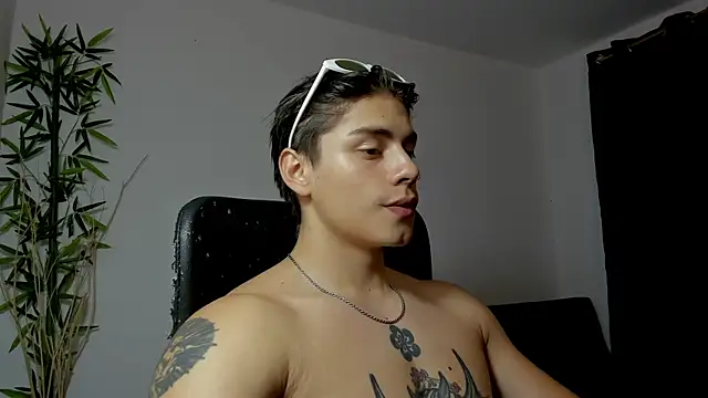 Giordano Russo online show from February 15, 11:58 pm