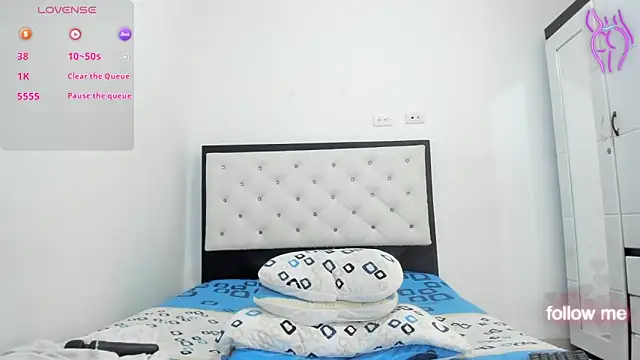 CuteLatinaxx online show from October 17, 3:25 pm