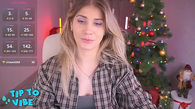 Snapshot of CassandraGood chatting on December 30, 3:03 am CassandraGood online show from December 30, 3:03 am