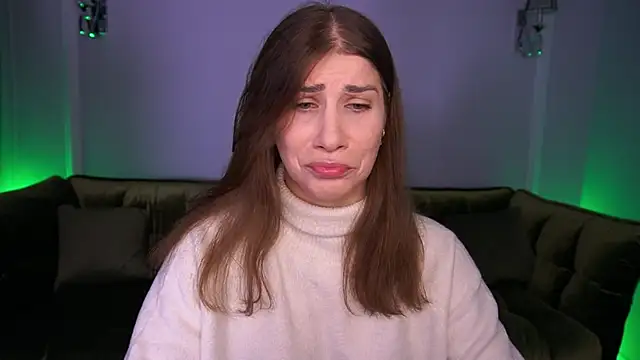 Snapshot of CassandraGood chatting on November 28, 7:22 am CassandraGood online show from November 28, 7:22 am